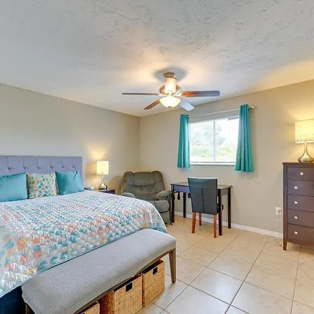 Dog-Friendly Home With Yard About 6 Miles To The Beach!